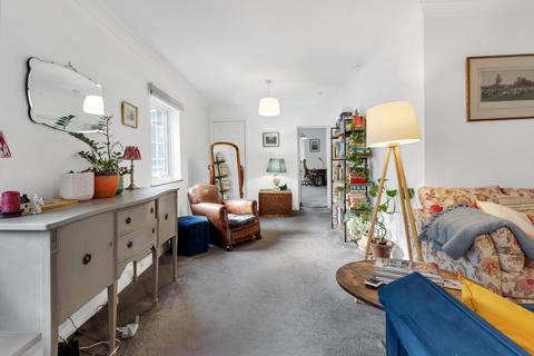 2 bedroom flat for sale, Upper Street, London N1