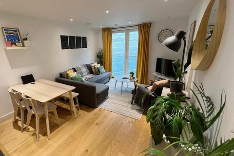 1 bedroom flat for sale, Devizes Street, London N1