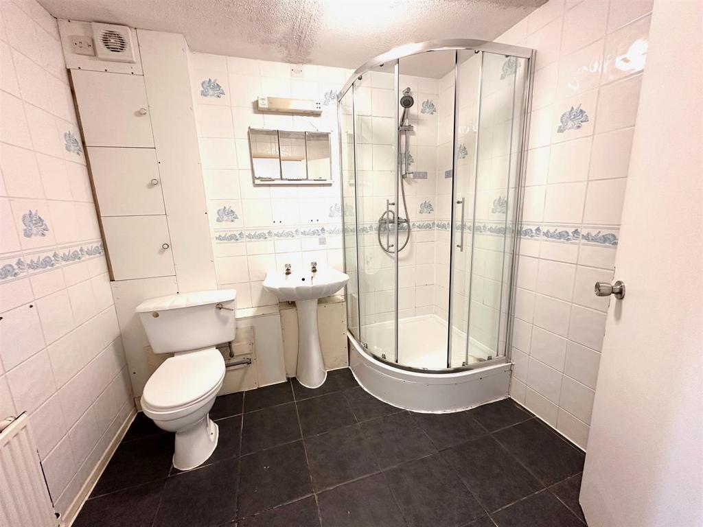 Shower room.jpg