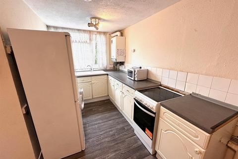 3 bedroom terraced house to rent, Heritage Close, Uxbridge,