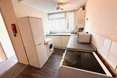 3 bedroom terraced house to rent, Heritage Close, Uxbridge,