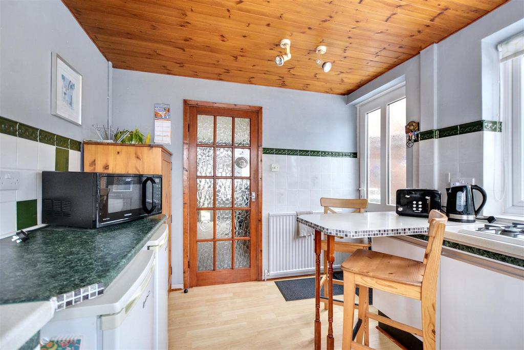 Kitchen 3.jpeg