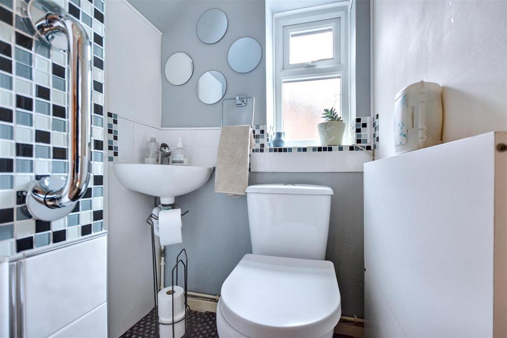 Downstairs WC.jpeg