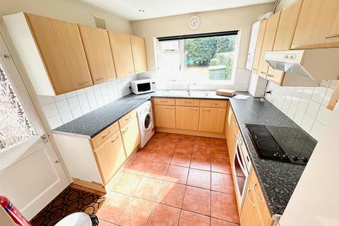 3 bedroom terraced house to rent, Bridge Road, Uxbridge