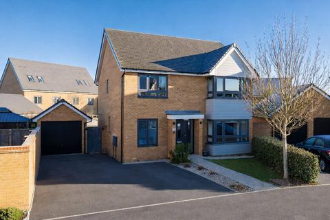 4 bedroom detached house for sale, Lomax Gardens, Wootton, MK43