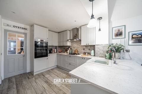 2 bedroom semi-detached house for sale, Rural Close, Hornchurch, RM11