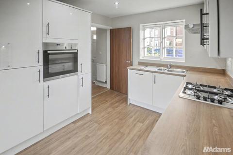 3 bedroom semi-detached house to rent, Lilbourne Court, Runcorn, WA7 1HZ