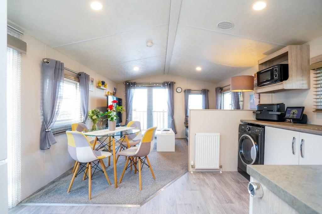 55 Fine Country Lodges, Bubwith, DN14 7 NY DSC04395