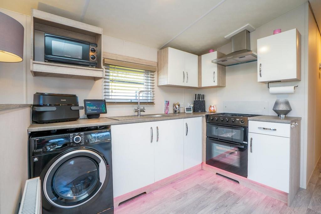 55 Fine Country Lodges, Bubwith, DN14 7 NY DSC04398