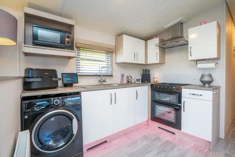 undefined, Fine Country Lodges, Street Lane, DN14 7NY