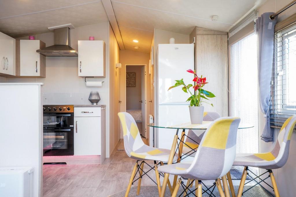 55 Fine Country Lodges, Bubwith, DN14 7 NY DSC04415