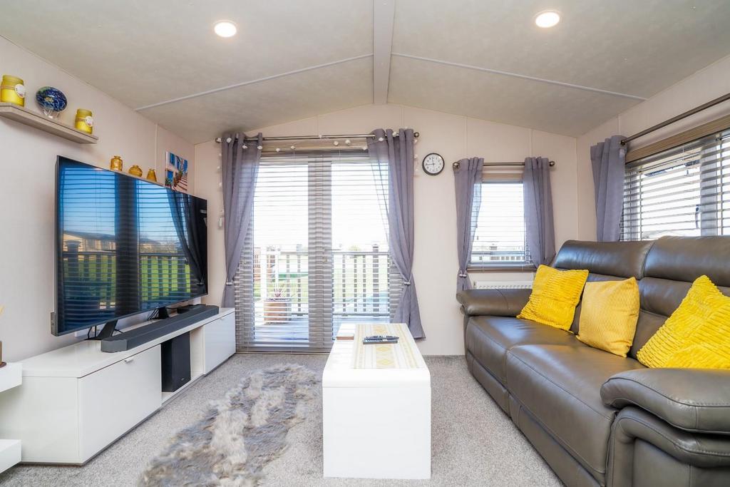 55 Fine Country Lodges, Bubwith, DN14 7 NY DSC04403