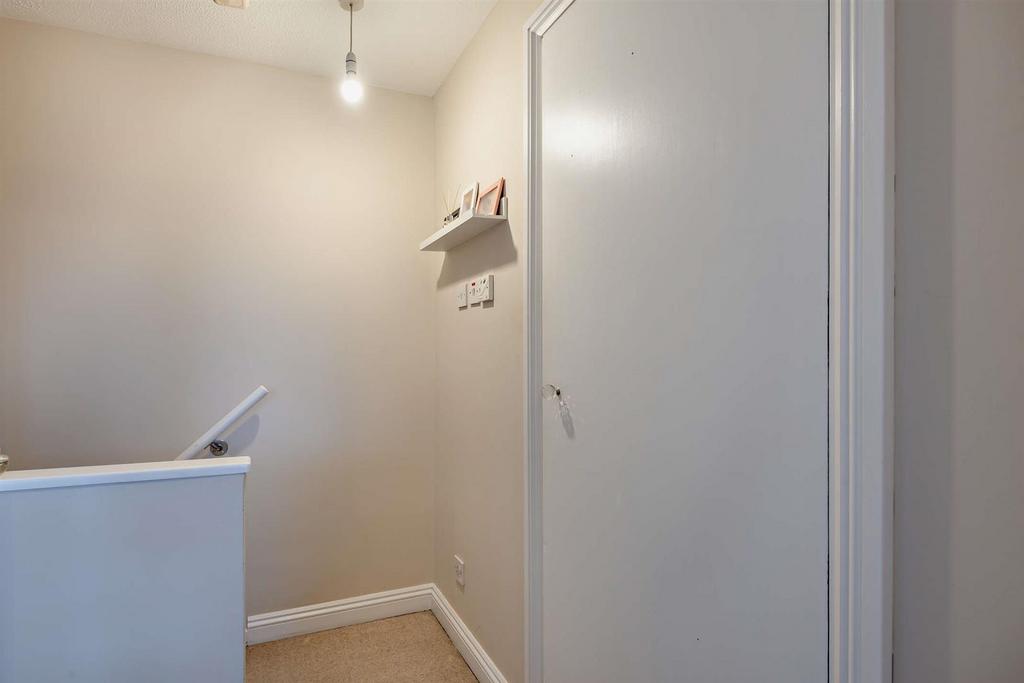 8674845-interior02-800.jpg
