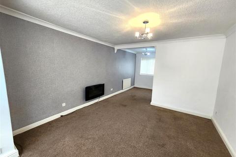 2 bedroom semi-detached house to rent, Park Road, Westhoughton, Bolton