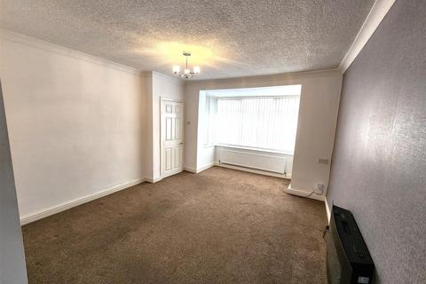 2 bedroom semi-detached house to rent, Park Road, Westhoughton, Bolton