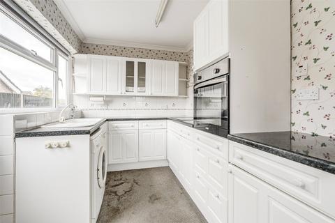 2 bedroom bungalow for sale, Colindale Road North, Ferring, Worthing, West Sussex, BN12