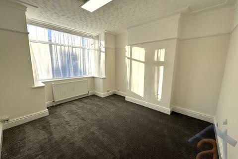 3 bedroom semi-detached house for sale, Clifton Road, Southport, PR8 6HL