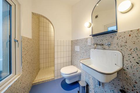 1 bedroom property to rent, Grange Road, London, SE1