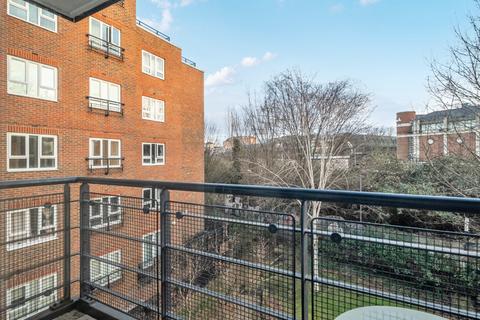 2 bedroom flat for sale, Seven Kings Way, Kingston Upon Thames, Surrey, KT2
