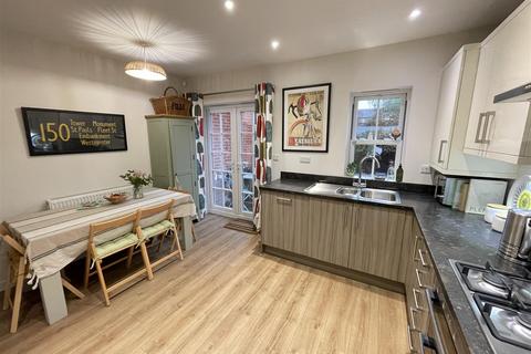 undefined, York Road, Salisbury SP2