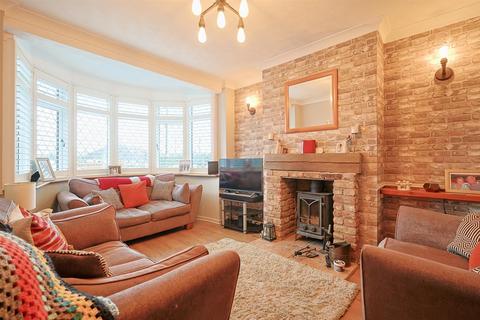4 bedroom semi-detached house for sale, Broadlands Road, Hockley SS5