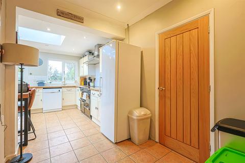 4 bedroom semi-detached house for sale, Broadlands Road, Hockley SS5