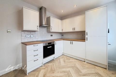 3 bedroom semi-detached house to rent, Yorkland Avenue Welling DA16