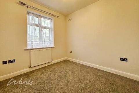 3 bedroom semi-detached house to rent, Yorkland Avenue Welling DA16