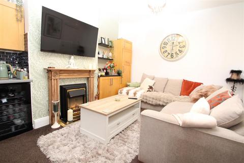 1 bedroom townhouse to rent, Alice Street, Cleckheaton