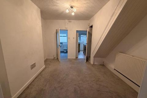 2 bedroom terraced house to rent, Ronald Street, Liverpool, L13 2AA