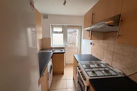 2 bedroom terraced house to rent, Ronald Street, Liverpool, L13 2AA