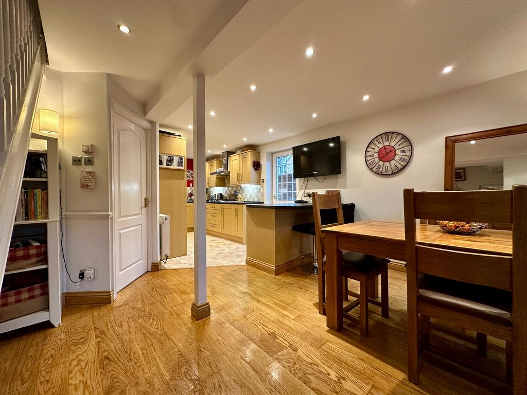 Entrance to Kitchen/Diner
