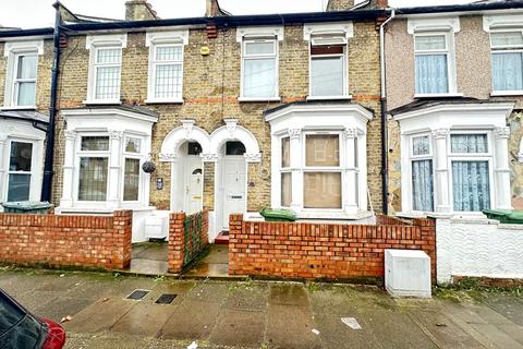 3 bedroom terraced house for sale, Humberstone Road, London