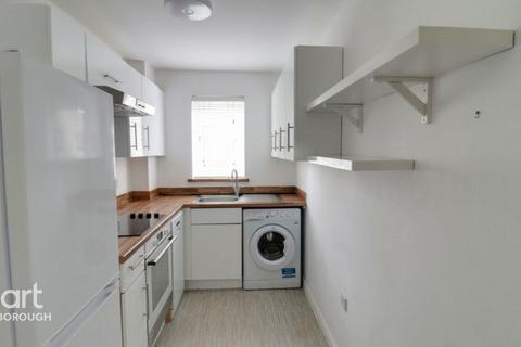 2 bedroom flat for sale, Mid Water Crescent, Hampton vale