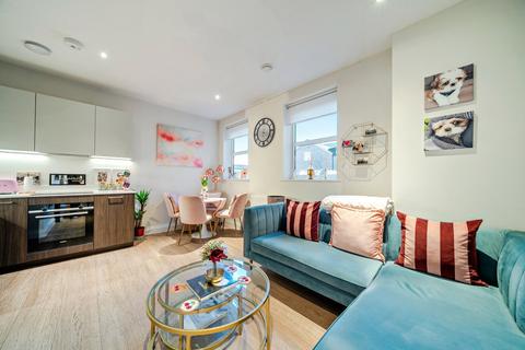 2 bedroom duplex for sale, Guildford Street, Chertsey, Surrey