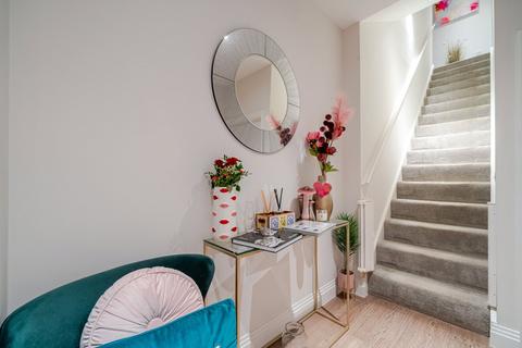 2 bedroom duplex for sale, Guildford Street, Chertsey, Surrey