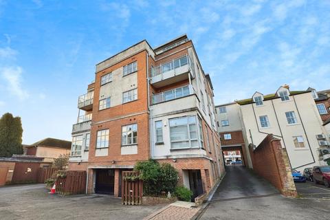 2 bedroom apartment to rent, Cromwell Mews, Marlborough, SN8