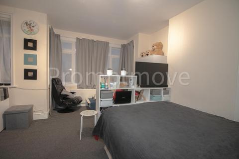 Studio to rent, Russell Rise Luton LU1 5ET