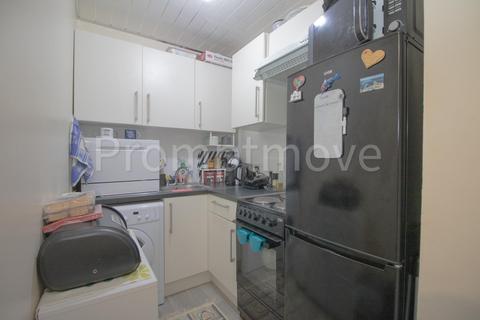 Studio to rent, Russell Rise Luton LU1 5ET