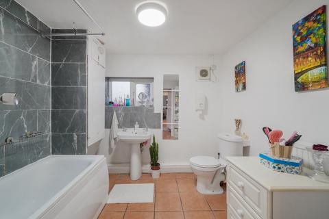 3 bedroom terraced house for sale, Sumner Road, Croydon, CR0