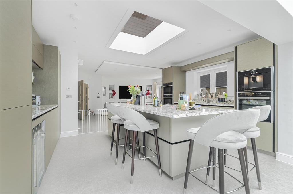 Kitchen / breakfast room