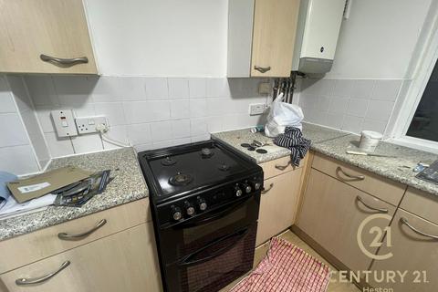 2 bedroom flat to rent, Bourne Avenue, HAYES UB3