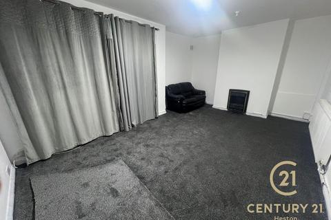 2 bedroom flat to rent, Bourne Avenue, HAYES UB3