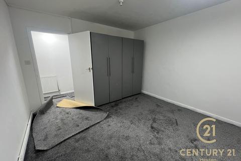 undefined, Bourne Avenue, HAYES UB3