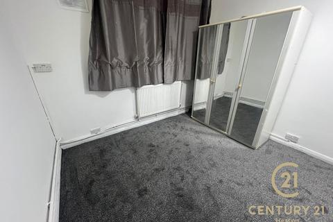 undefined, Bourne Avenue, HAYES UB3