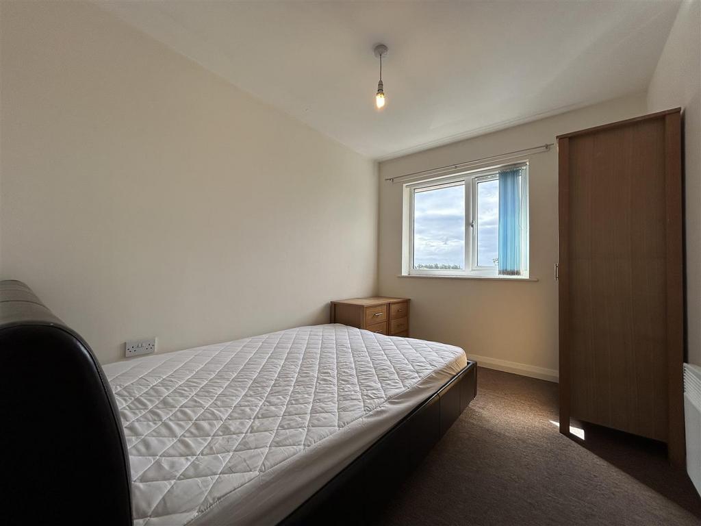1st Bedroom (3).jpeg