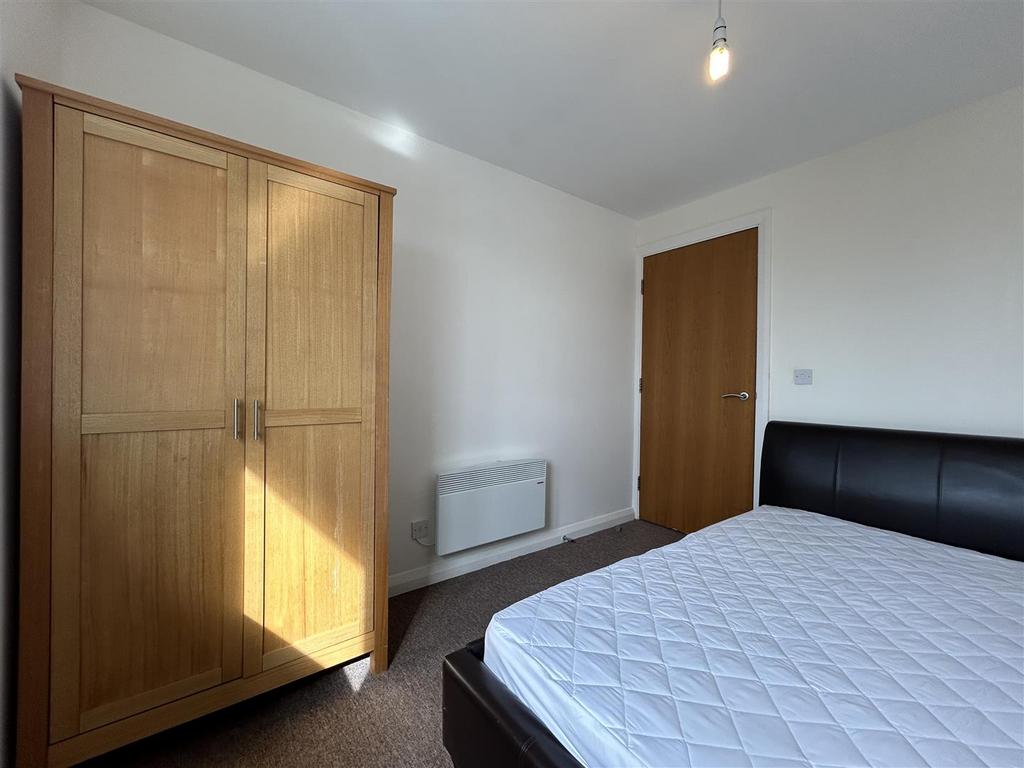 1st Bedroom.jpeg