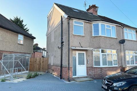 6 bedroom semi-detached house to rent, Dellfield Crescent, Uxbridge