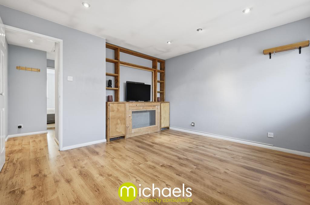 Living Room/Dining Area