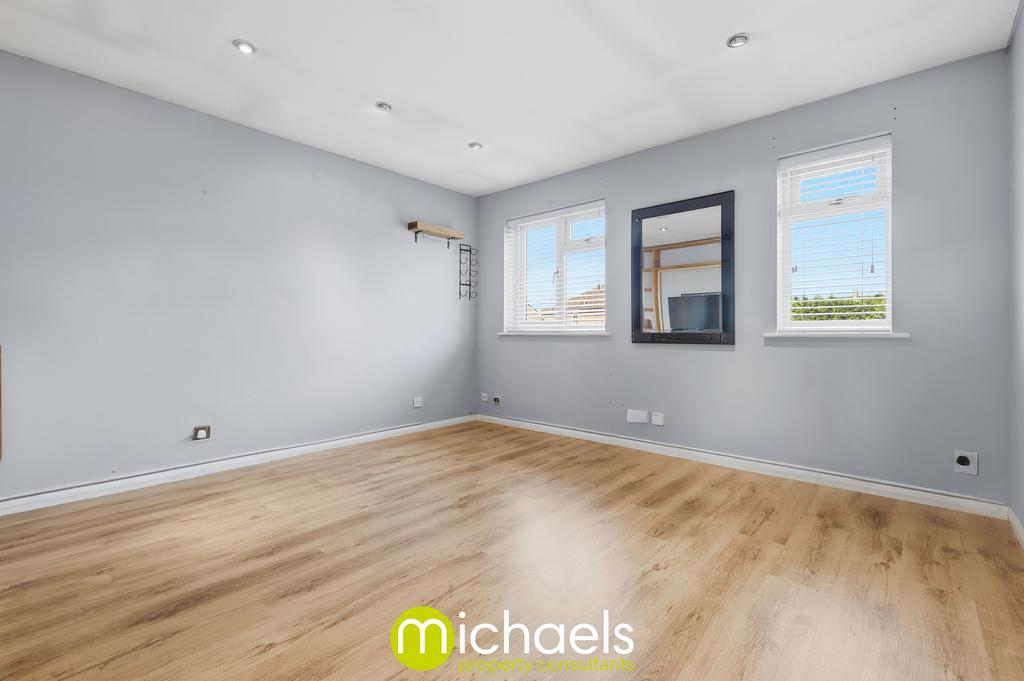 Living Room/Dining Area